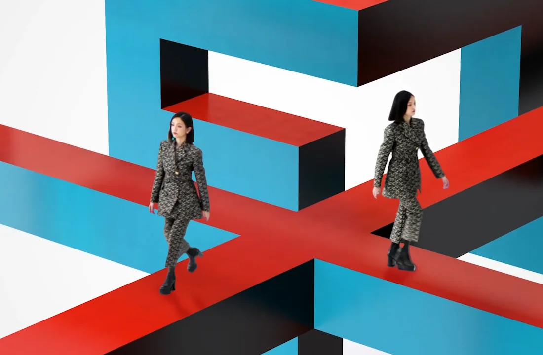 Versace FW21 - The Greca Maze